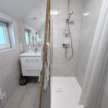 Apartma Kenda Апартаменты Блед